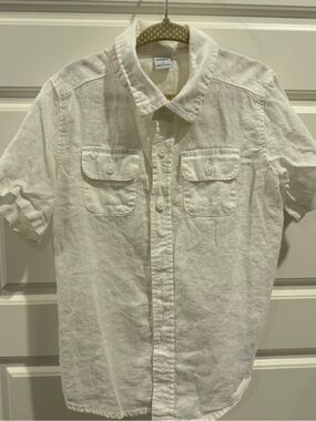 Old Navy White Short-Sleeve Button-Down Shirt